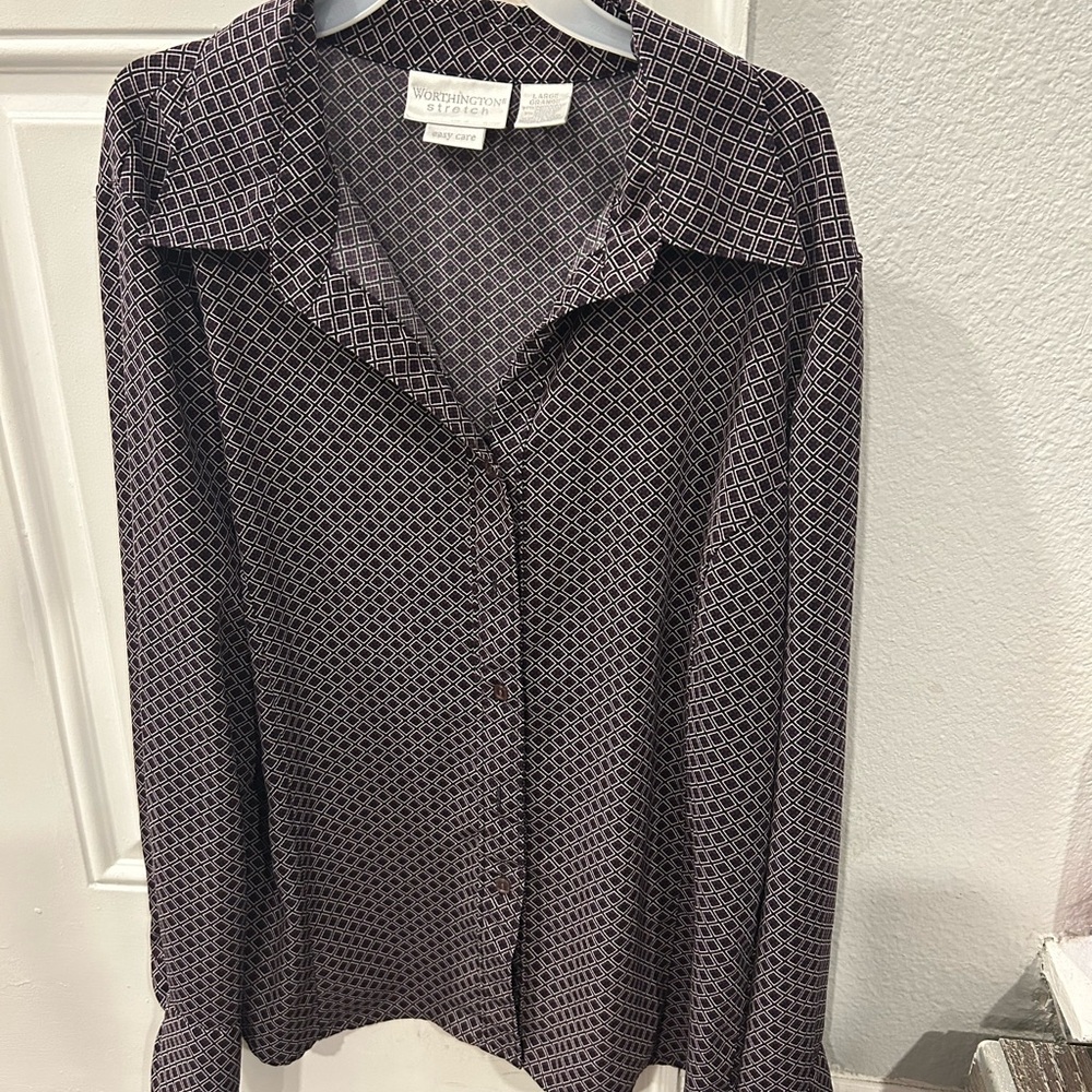 Worthington Geometric Pattern Button Down Shirt. Color black, purple white